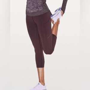 Lululemon Speed Up Crop 21 Black Cherry size 2 EUC